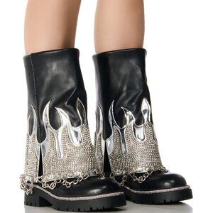 AZALEA WANG " FASHIONABLY FLAMED" FLAT BOOTIE ( BRAND NEW !!!!!!!!